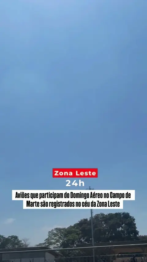 Aviões que participam do Domingo Aéreo, realizado no Campo de Marte, na Zona Norte de São Paulo, são…